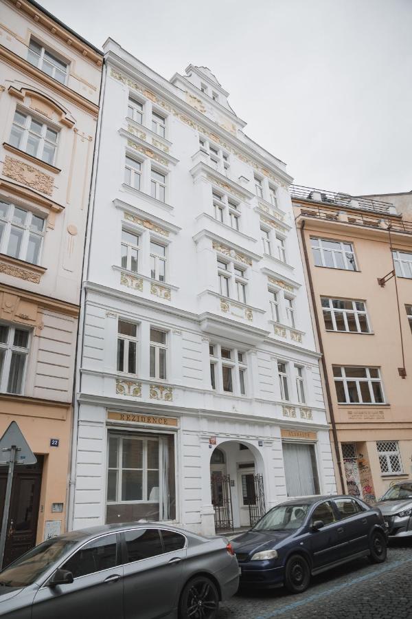 Skolska Junior Apartment Praha Bagian luar foto