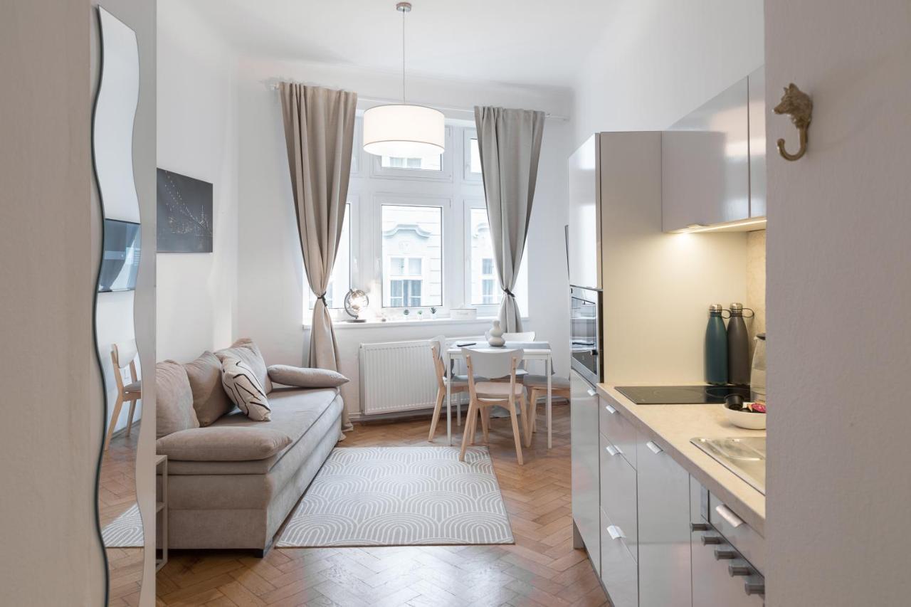 Skolska Junior Apartment Praha Bagian luar foto